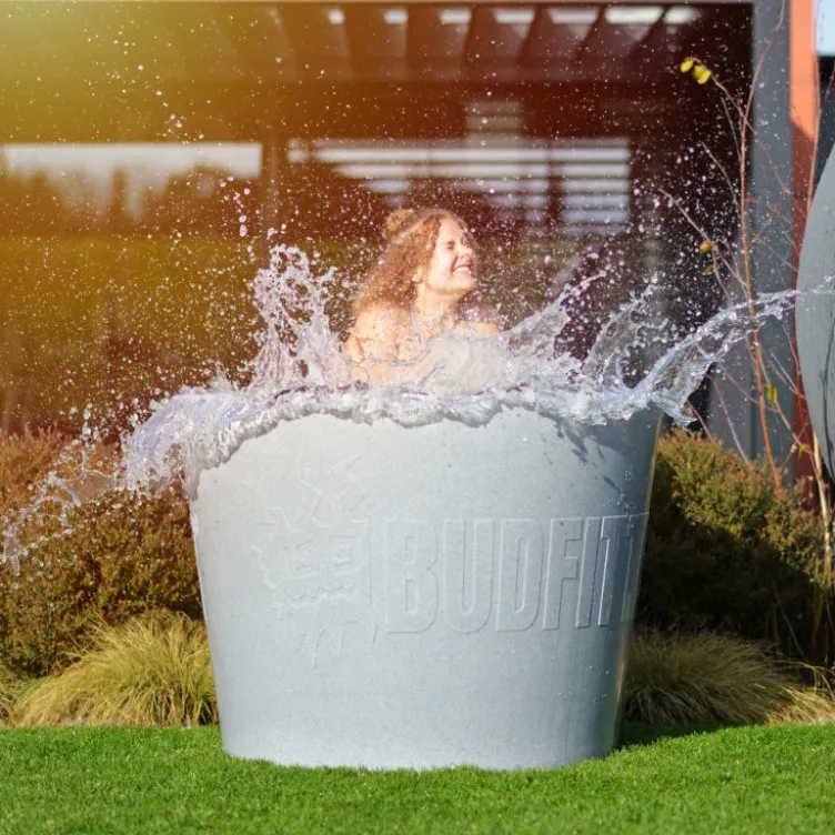 Baignoire d'eau glacée pour la récupération sportive - Santé des muscles