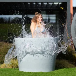 Baignoire d'eau glacée pour la récupération sportive - Santé des muscles