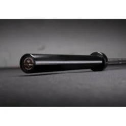 Barre olympique 220 cm capacité de charge 450 kg 190 000 PSI - Dark Knight Bar