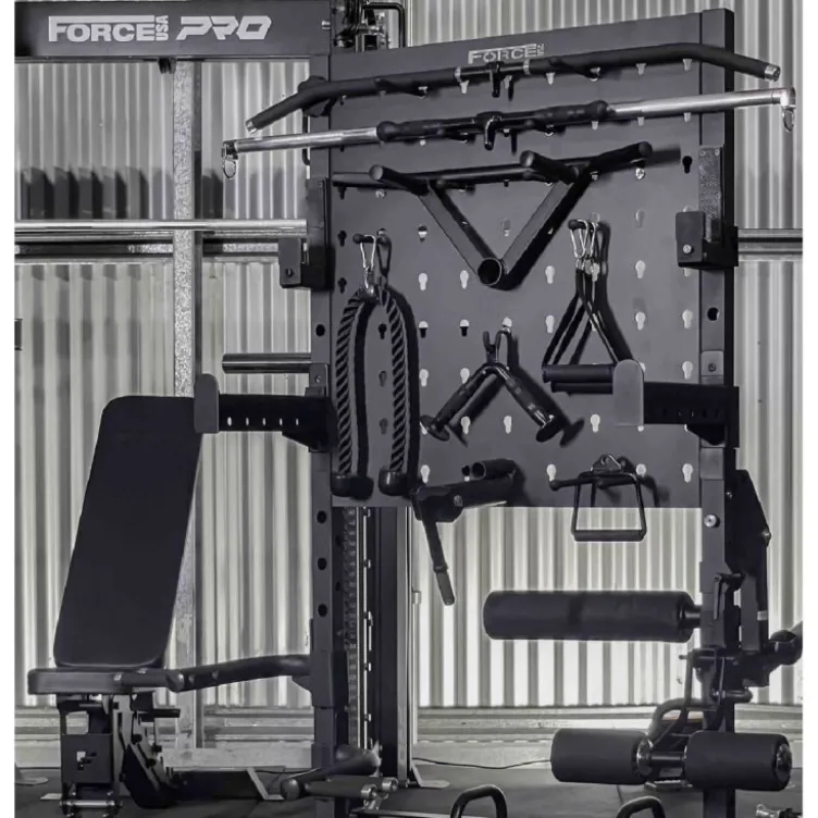 Base de rangement Force USA avec 20 ancres de fixation pour accessoires de musculation et poignées de tirage