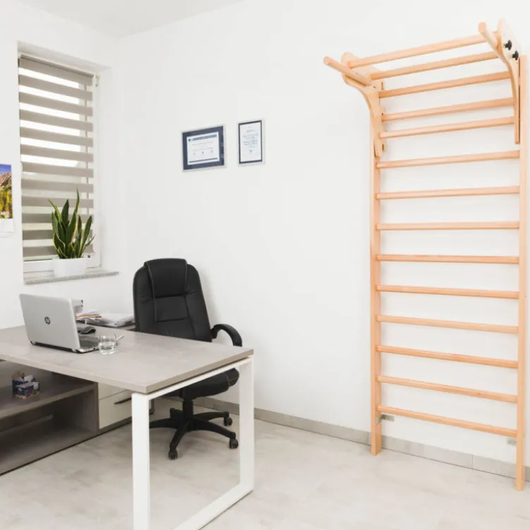 Espaliers d'appartement en bois avec accessoires de musculation - 200 x 80 cm