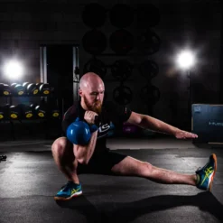 Kettlebells prise en main facile en néoprène disponibles de 4 à 32 kg pur Hyrox et crossfit