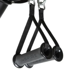 Multi-station d'entraînement avec fonction Lat pull down et Row machine
