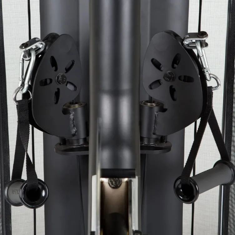 Multi-station d'entraînement avec fonction Lat pull down et Row machine