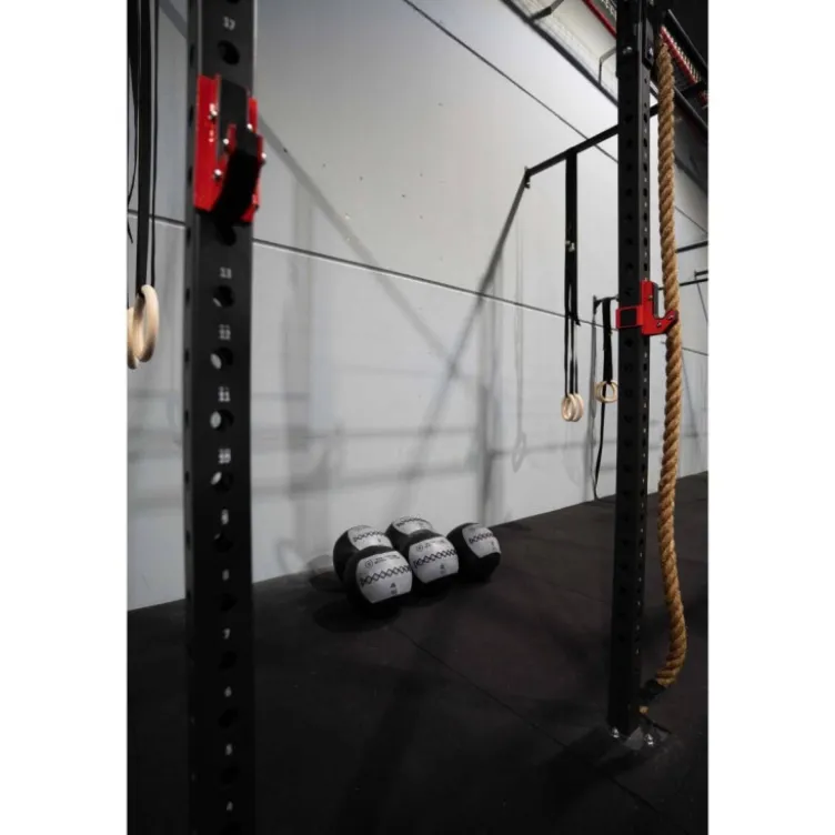 Plateforme de cross-training Titanium Strength RIG-T3 équipée de 3 racks pour box de cross-fit - Équipements divers inclus