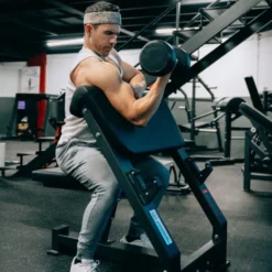 Pupitre à Biceps de qualité professionnelle - Banc Scott capacité de charge 300 kg - Titanium Strength Elite Series