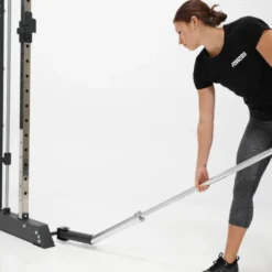 Rack polyvalent Force USA F100 V2 avec 200 kilos de plaques de poids et accessoires de training