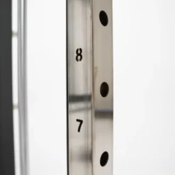 Rack polyvalent Force USA F100 V2 avec 200 kilos de plaques de poids et accessoires de training