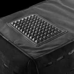 Sac de sport et de voyage d'une volume de 40 à 42 L avec compartiment à chaussures et bandoulière amovible