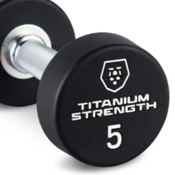 Set d'haltères ronds en PU 10 paires de 12,5 à 35 kg Titanium Strength avec rack de stockage horizontal inclus