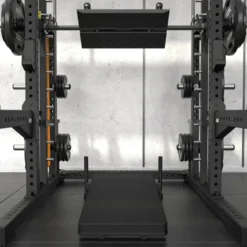 Smith machine ATX série 700 avec guidage précis et fluide ultra-robuste - Supports de rangement multiples intégrés pour homegym