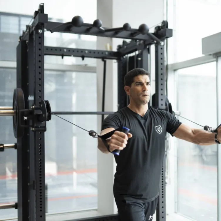 Smith Machine Multifonctionnelle avec doubles poulies et colonnes de poids 2 x 120 kg - B500 PRO Titanium Strength Elite Series