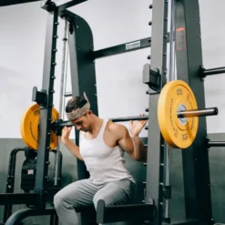 Smith Machine professionnelle pour salle de sport - Capacité de charge 300 kg - Titanium Strength Elite Serie