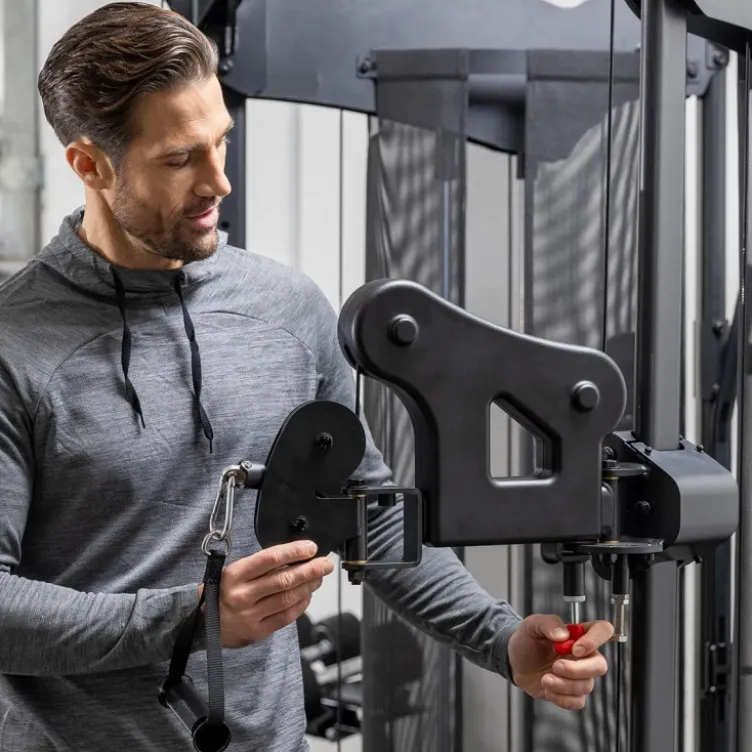 Station de musculation polyvalente 2 x 80 kg avec barre de traction et set d'accessoires - Compacte et complète pour homegym