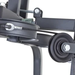 Station home-gym multi-équipée à charges libres pour entraînements polyvalents et complets à domicile