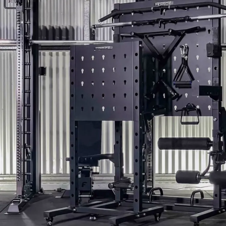 Tableau de rangement Force USA avec 15 ancres de fixation pour le stockage des accessoires de musculation et poignées de tirage