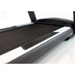 Tapis de course TM900 Titanium Strength Performance Séries jusqu'à 22 km/h - Inclinaison réglable et écran connecté