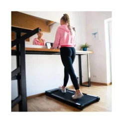 Tapis de marche compact jusqu'à 6 km/h pour entraînement de cardio à domicile - Bluetooth intégré