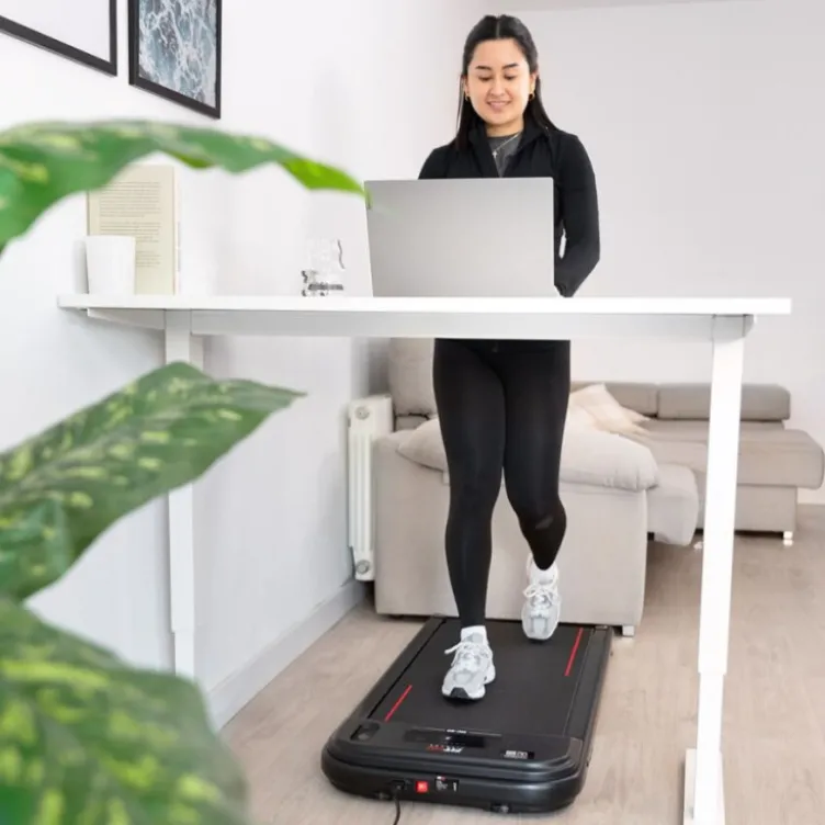 Tapis de marche et course vitesse maximale 8 km/h avec roulettes de transport pour Home-Gym