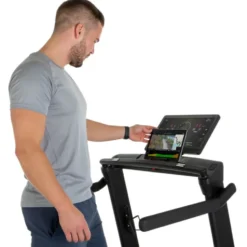 Tapis roulant Hi Tech pour exercices de cardio - Polyvalence extrême