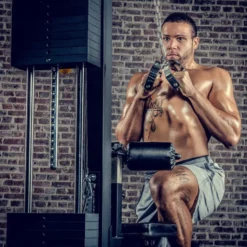 Triangle de tirage double pour exercices de rowing à la poulie