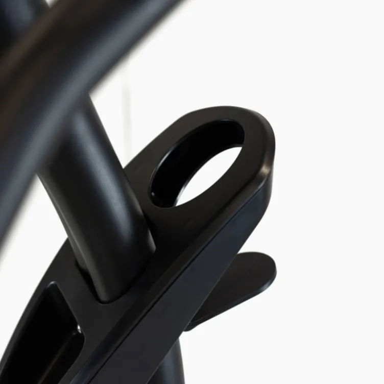 Vélo d'appartement vertical ST900 Titanium Strength Performance Séries avec siège XXL - Roue d'inertie 14 kg