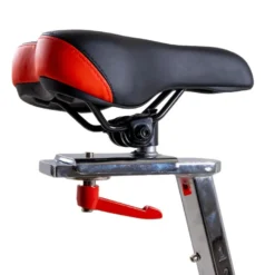Vélo de Spinning Epsilon Max avec roue d'inertie de 22 kg pour entraînement indoor