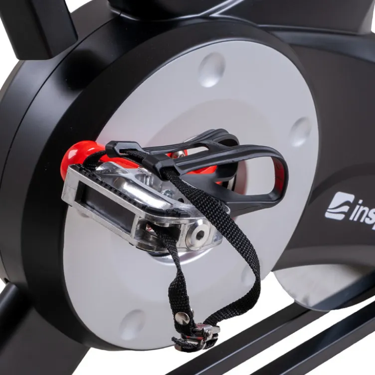 Vélo de Spinning Epsilon Max avec roue d'inertie de 22 kg pour entraînement indoor